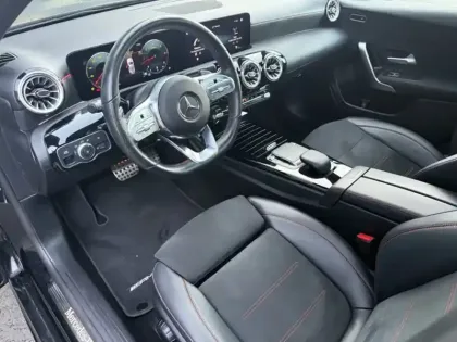 Photo 14 Mercedes Classe A 180 d AMG Line