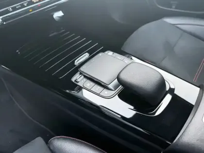 Photo 24 Mercedes Classe A 180 d AMG Line