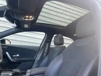 Photo 21 Mercedes Classe A 200 Berline AMG Line