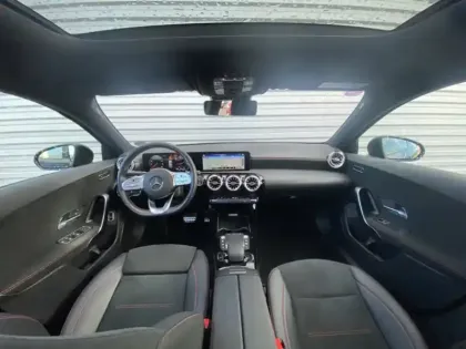 Photo 6 Mercedes Classe A 200 Berline AMG Line