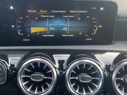 Photo 19 Mercedes Classe A 200 Berline AMG Line