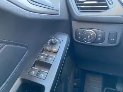 Photo 5 Ford Focus SW 1.0 Flexifuel mHEV 125ch Titanium X Business