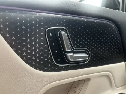 Photo 14 Mercedes GLA 200 d Progressive Line