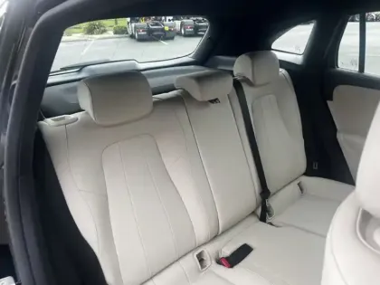 Photo 10 Mercedes GLA 200 d Progressive Line