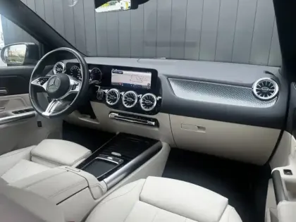 Photo 8 Mercedes GLA 200 d Progressive Line