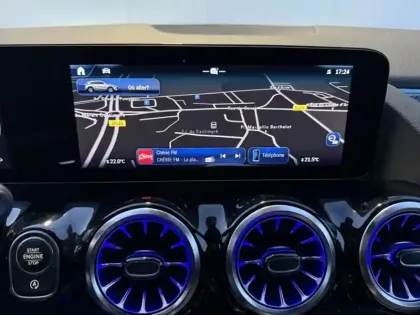 Photo 15 Mercedes GLA 200 d 150ch AMG Line 8G-DCT