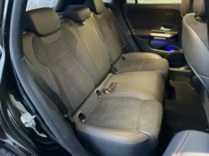 Photo 9 Mercedes GLA 200 d 150ch AMG Line 8G-DCT