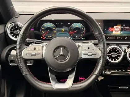 Photo 17 Mercedes Classe A 200 AMG Line