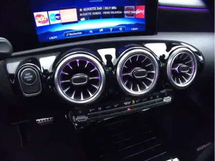 Photo 18 Mercedes CLA Coupé 250 e Hybrid EQ AMG Line