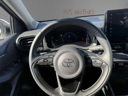 Photo 15 Toyota Yaris Hybride 116h Design PAC