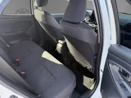 Photo 13 Toyota Yaris Hybride 116h Design PAC