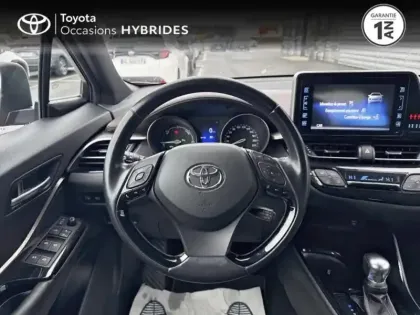 Photo 8 Toyota C-HR  122h Distinctive 2WD E-CVT