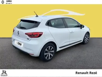 Photo 11 Renault Clio  1.6 E-Tech hybride 145ch Equilibre
