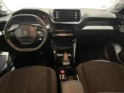 Photo 8 Peugeot 208  e- 136ch Style