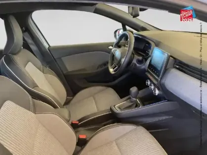 Photo 19 Renault Clio  1.6 E-Tech 145ch full hybrid Techno - 25