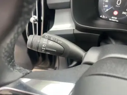 Photo 12 Volvo Xc40  T2 129ch Momentum Business Geartronic 8