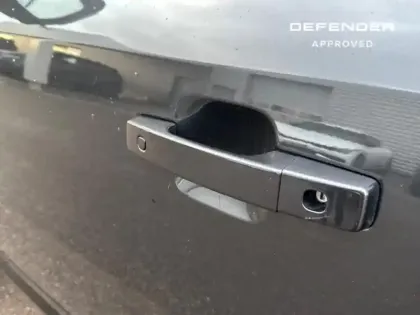 Photo 10 Land rover Defender  90 3.0 D250 Hard Top X-Dynamic SE