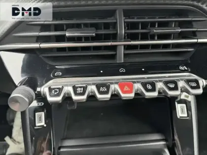 Photo 11 Peugeot 208  1.2 Hybrid 110ch Allure e-DCS6