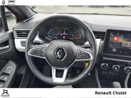 Photo 13 Renault Clio  1.6 E-Tech hybride 140ch Limited -21N