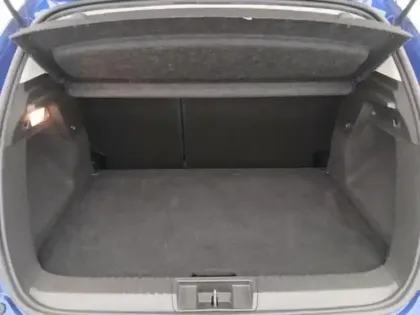 Photo 8 Renault Captur  1.6 E-Tech hybride rechargeable 160ch Intens -21