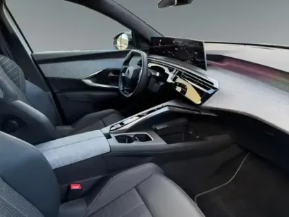 Photo 29 Peugeot 3008  1.2 Hybrid 136ch GT e-DCS6