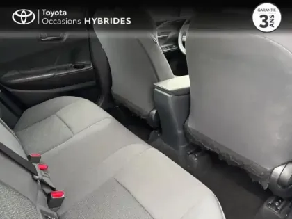 Photo 6 Toyota C-HR  1.8 Hybride 140ch Dynamic NG23