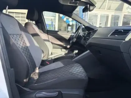 Photo 10 Volkswagen Taigo  1.0 TSI 110ch R-Line DSG7