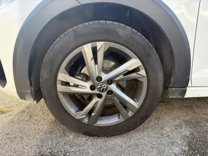 Photo 8 Volkswagen Taigo  1.0 TSI 110ch R-Line DSG7