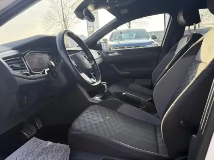 Photo 9 Volkswagen Taigo  1.0 TSI 110ch R-Line DSG7