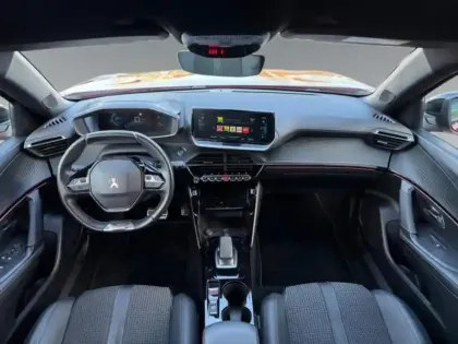 Photo 39 Peugeot 2008  e- 136ch GT