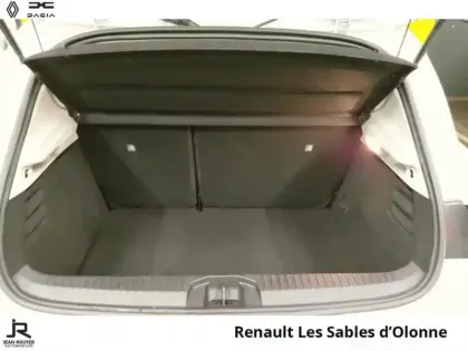 Photo 6 Renault Clio  1.6 E-Tech hybride 140ch Zen -21N