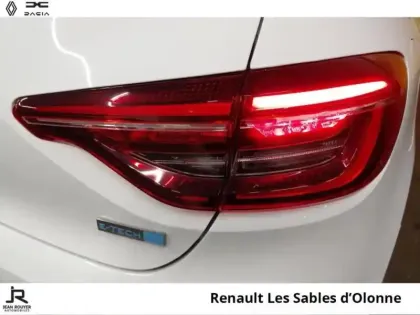 Photo 14 Renault Clio  1.6 E-Tech hybride 140ch Zen -21N