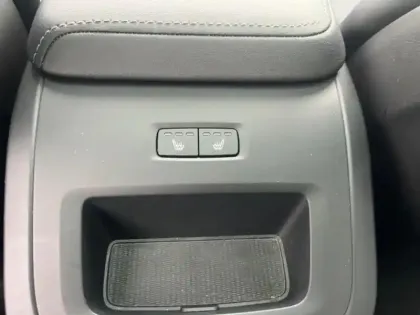 Photo 10 Volvo Xc60  T6 Hybride Rechargeable 253 + 145ch Ultra Style Chrome Geartronic 8 AWD