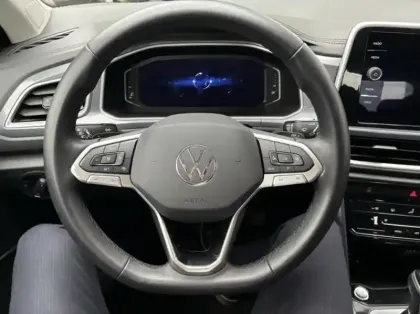 Photo 11 Volkswagen T-roc  1.5 TSI EVO 150ch Style DSG7