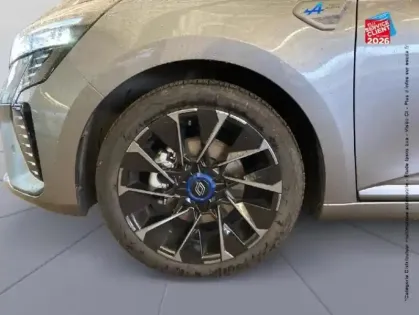 Photo 9 Renault Clio  1.6 E-Tech 145ch full hybrid esprit Alpine - 24