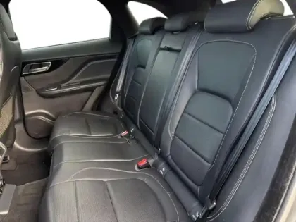 Photo 7 Jaguar F-Pace  2.0D 180ch R-Sport 4x4 BVA8