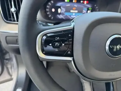 Photo 10 Volvo Xc60  T6 Hybride Rechargeable 350ch Plus Style Dark Geartronic 8 AWD