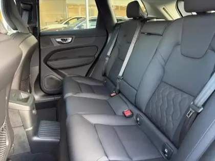 Photo 9 Volvo Xc60  T6 Hybride Rechargeable 350ch Plus Style Dark Geartronic 8 AWD