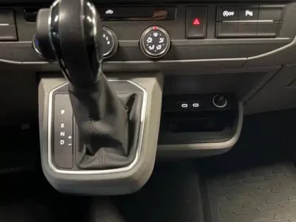 Photo 13 Volkswagen Transporter  Fg 3.0T L2H1 2.0 TDI 204ch Business Plus DSG7