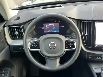Photo 7 Volvo Xc60  T6 Hybride Rechargeable 253 + 145ch Ultra Style Dark Geartronic 8 AWD