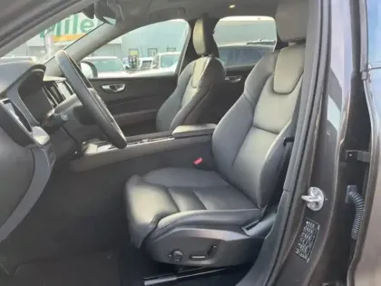 Photo 5 Volvo Xc60  T6 Hybride Rechargeable 253 + 145ch Ultra Style Dark Geartronic 8 AWD