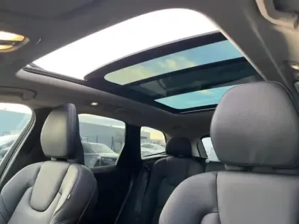 Photo 13 Volvo Xc60  T6 Hybride Rechargeable 253 + 145ch Ultra Style Dark Geartronic 8 AWD