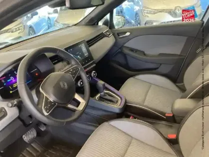 Photo 14 Renault Clio  1.6 E-Tech 145ch full hybrid Techno - 25