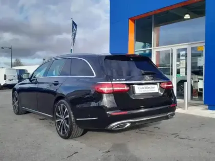 Photo 9 Mercedes Classe E  Break 300 e 211+122ch AMG Line 9G-Tronic