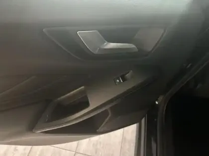 Photo 7 Ford Focus  SW 1.0 EcoBoost 125ch Titanium 96g