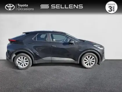 Photo 8 Toyota C-HR  1.8 Hybride 140ch Dynamic NG23