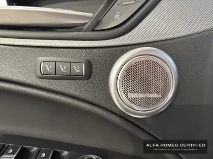 Photo 14 Alfa Romeo Stelvio  2.2 Diesel 210ch Veloce Q4 AT8