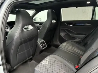 Photo 7 Volkswagen Passat  SW 2.0 TDI EVO 150ch R-Line DSG7