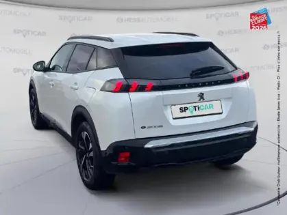 Photo 37 Peugeot 2008  e- 136ch Allure