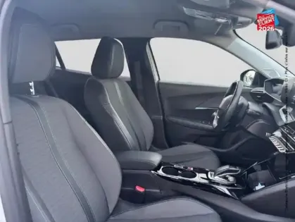 Photo 34 Peugeot 2008  e- 136ch Allure